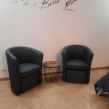 Ferienwohnung Le Petit Cocon Cerizay Exterior foto